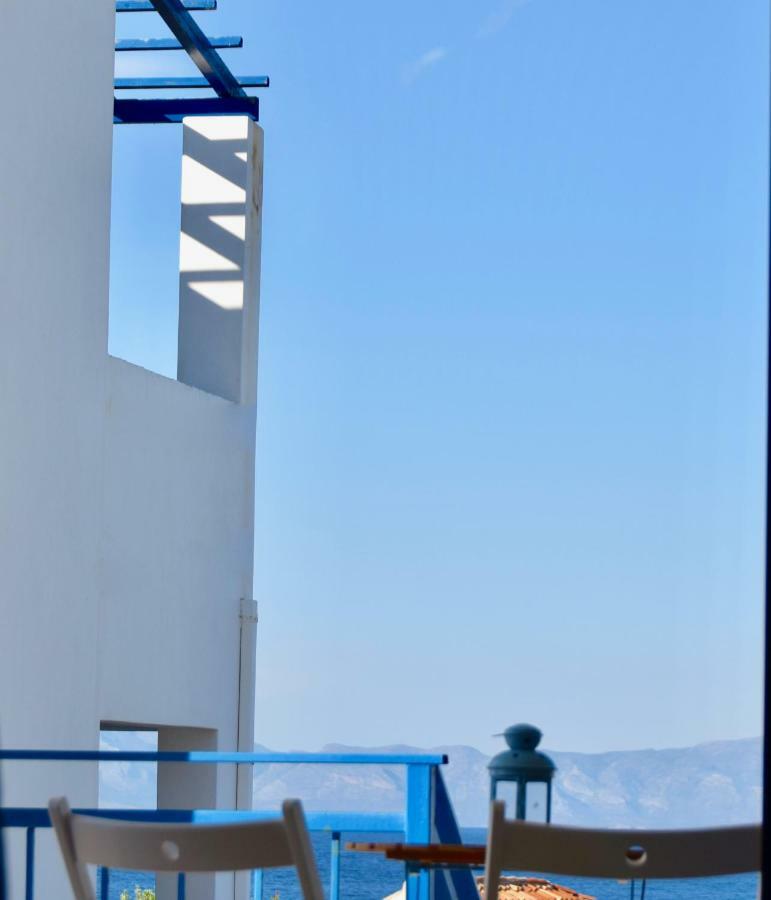 Sempreviva Sea Houses Diakofti エクステリア 写真